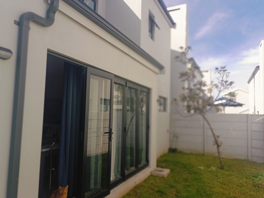 3 Bedroom Property for Sale in Peerless Park North Western Cape